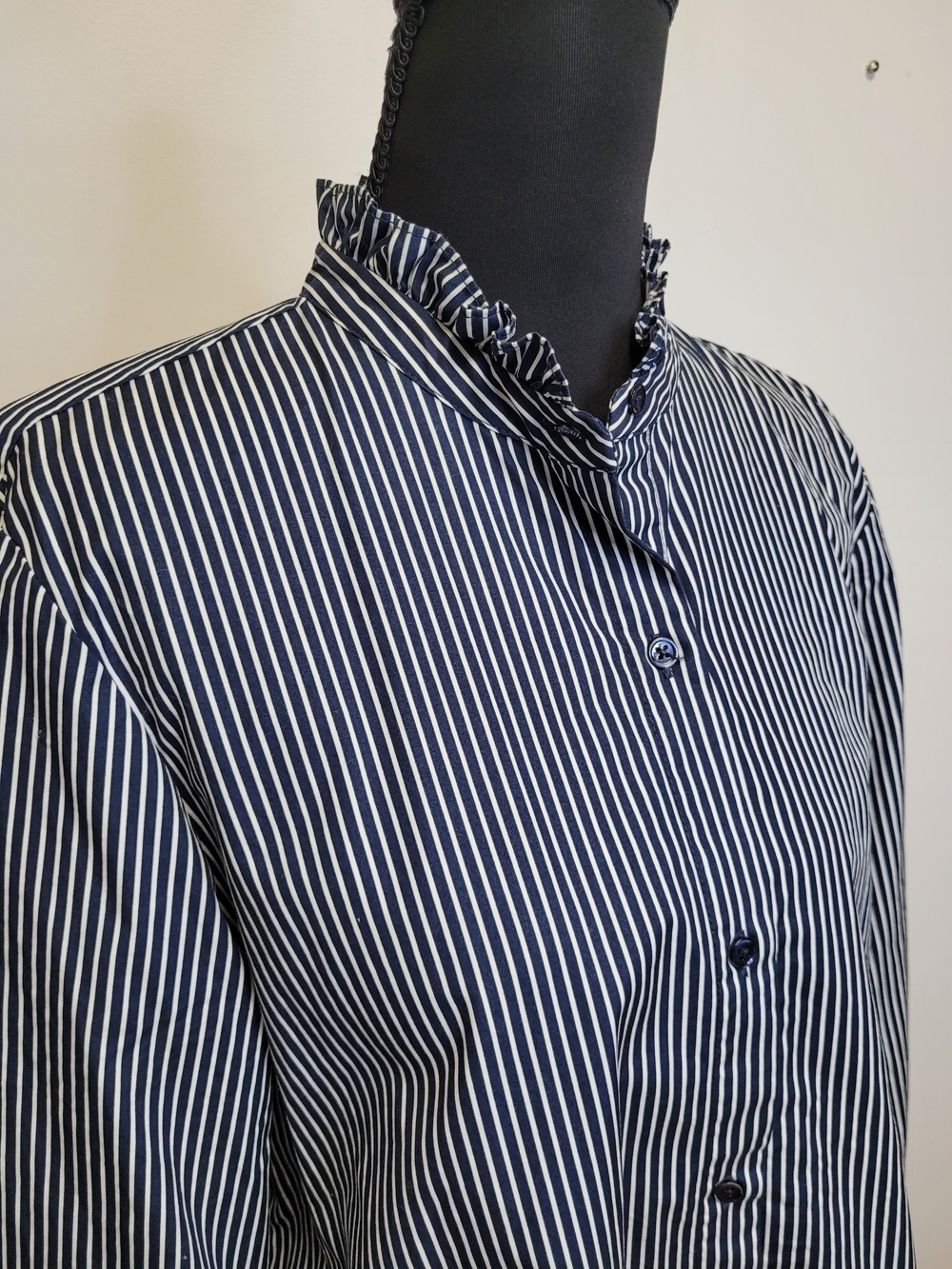 Contemporaine par Simons Navy Blue White Striped Ruffle Collar Shirt M
